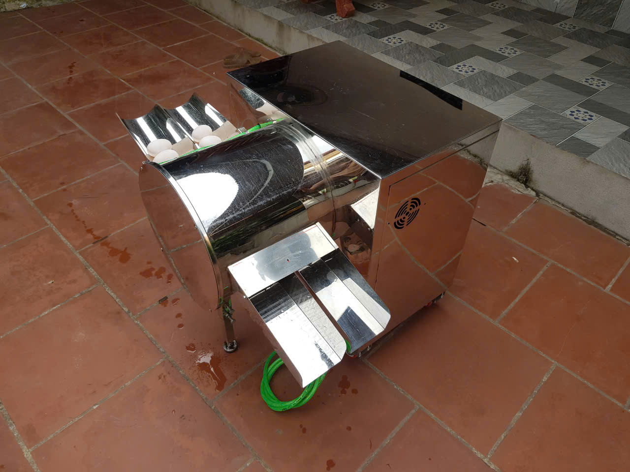 máy rửa trứng cửa đôi 22