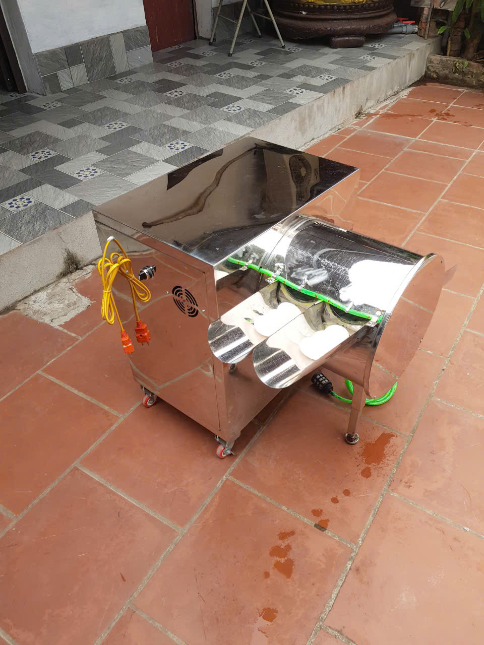 máy rửa trứng cửa đôi 545