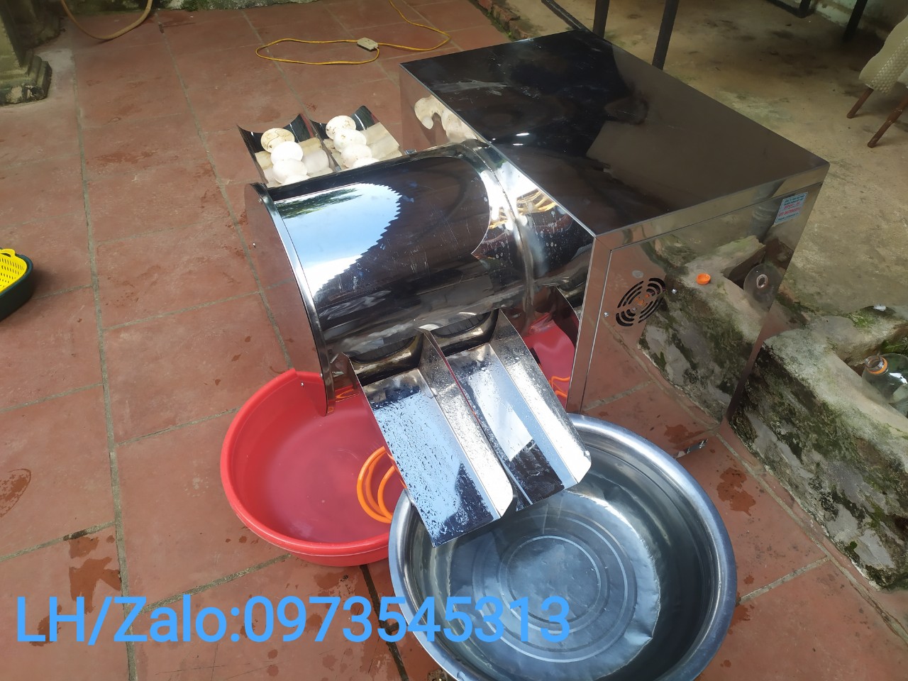 máy rửa trứng cửa đôi 8