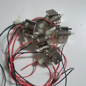 Bơm Dầu Máy Cắt Chỉ Thừa